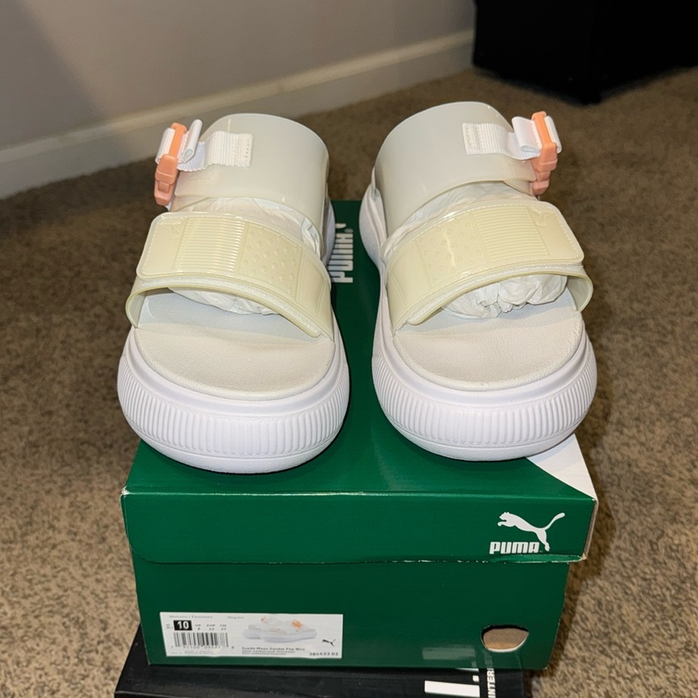 Women’s new Puma slides size 10